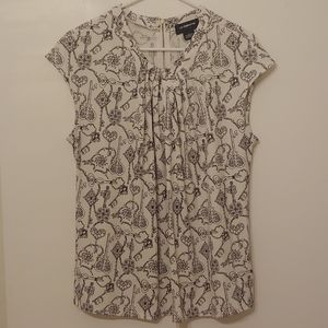 Liz Claiborn Sleeveless Blouse w/Pattern of Keys